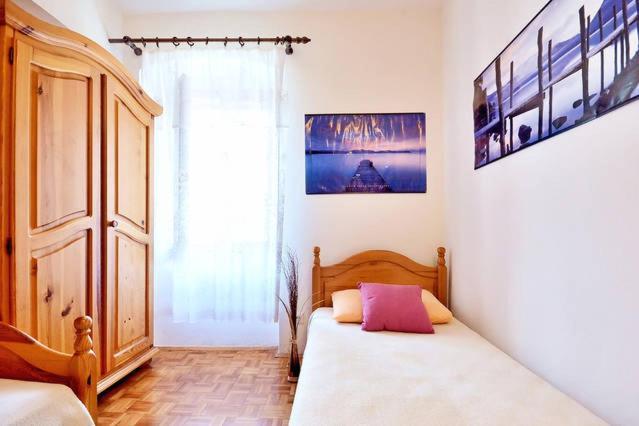 Omis Center Vila Luaran gambar